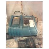 1 LOT MAKITA 7.2 - 18V BATTERY CHARGER (DISPLAY)