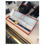 1 LOT LIZ CLAIBORNE NY WATCH (DISPLAY)