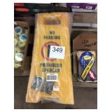 1 LOT 3 NO PARKING SIGNS