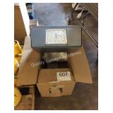1 LOT LED PARKING LOT LIGHT