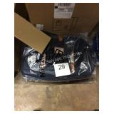 1 LOT 2 SEVENTEEN LONDON LUGGAGE BAGS