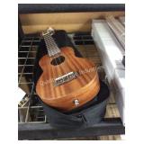 1 LOT KMISE UKULELE