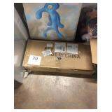 1 LOT BIRD FEEDING STATION