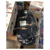 1 LOT 2 SEVENTEEN LONDON LUGGAGE BAGS