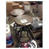 1 LOT 2 METAL BAR STOOLS