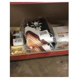 1 LOT 2 CHRISTMAS BLANKETS