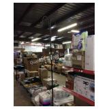 1 LOT BIRD FEEDING STATION