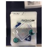 1 LOT 3 FASHION FACE MASKS (DISPLAY)