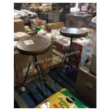 1 LOT 2 METAL BAR STOOLS