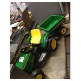 1 LOT JOHN DEERE 6V RIDE ON TRACTOR (NO CHARGER)