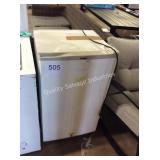 1 LOT HAIER COMPACT REFRIGERATOR