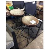 1 LOT 2 METAL BAR STOOLS