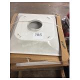 1 LOT 4 LIGHT FIXTURES