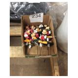 1 CTN DISNEY GARDEN DECOR