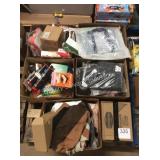 1 SKID STORE MERCHANDISE