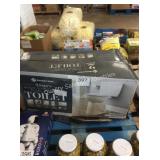 1 LOT 2 PIECE TOILET