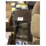 1 LOT METAL BAR STOOL