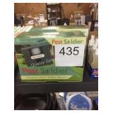 1 LOT 2 PEST SOLDIERS