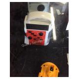 1 LOT SOLAR MUSIC RADIO (DISPLAY)
