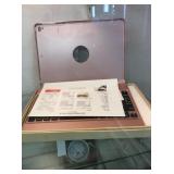 1 LOT BLUETOOTH KEYBOARD (DISPLAY)