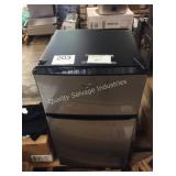 1 LOT WP COMPACT REFRIGERATOR