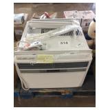 1 LOT FRIGIDAIRE 15000BTU AC