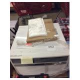 1 LOT FRIGIDAIRE 25000BTU AC