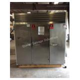 1 LOT TRAULSEN 3 DOOR FREEZER (NOT BEEN TESTED)