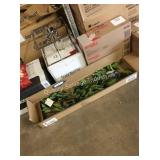1 CTN ARTIFICIAL GARLAND
