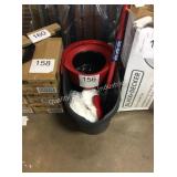1 LOT MOP & BUCKET SET