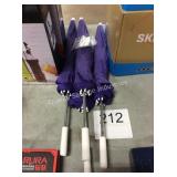 1 LOT 4 KIDS BEACH UMBRELLAS