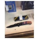 1 LOT TRUMP USA POCKETKNIFE (DISPLAY)