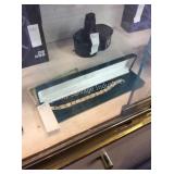 1 LOT CLARION PELL BRACELET (DISPLAY)