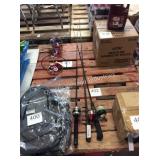 1 LOT 3 FISHING ROD & REELS
