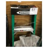 1 LOT WERNER 4 FOOT LADDER
