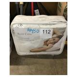 1 LOT TWIN GOOSE DOWN COMFORTER