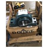 1 LOT 2 PILLOW BLOCK AND ROLLER BARRING UNITS