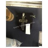 1 LOT CROSS PENDANT (DISPLAY)