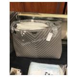 1 LOT VICTORIA SECRET HAND BAG (DISPLAY)