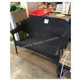 1 LOT RETAN LOVE SEAT
