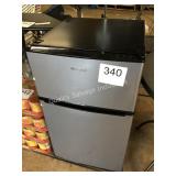 1 LOT WP COMPACT REFRIGERATOR