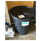 1 LOT 20 GALLON TRASH CAN