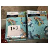 1 LOT 6 TABLE CLOTHS