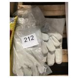 1 LOT WELDING GLOVES
