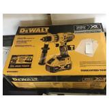1 LOT DEWALT 1/2 HAMMER DRILL KIT (DISPLAY)
