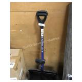 1 LOT 2 SNOW SHOVELS