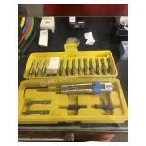 1 LOT UNIVERSAL BIT SET (DISPLAY)