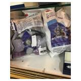 1 LOT 3M HALF MASK FACE MASKS (DISPLAY)