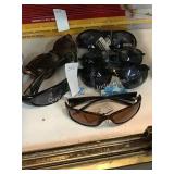 1 LOT ASST SUNGLASSES (DISPLAY)