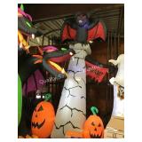 1 LOT INFLATABLE BAT COLUMN (LOBBY)